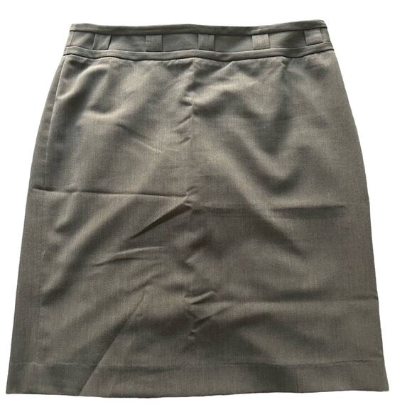 Adrienne Vittadini  Size 6 Gray Knee Length Skirt - Picture 1 of 3